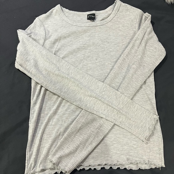 Assorted Clothes. - Picture 12 of 15